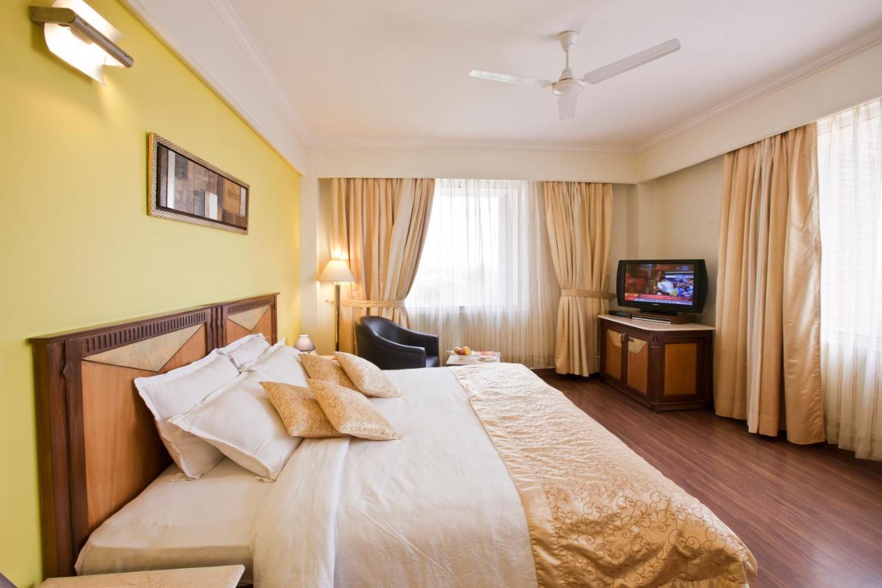 เดอะ พิคคาดิลี โฮเต็ล ลัคนาว Hotel ลัคเนา ภายนอก รูปภาพ