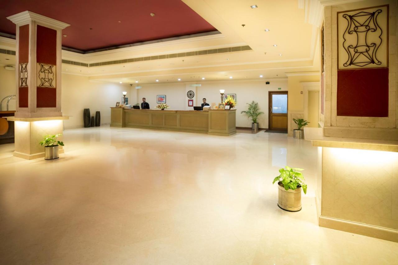 เดอะ พิคคาดิลี โฮเต็ล ลัคนาว Hotel ลัคเนา ภายนอก รูปภาพ
